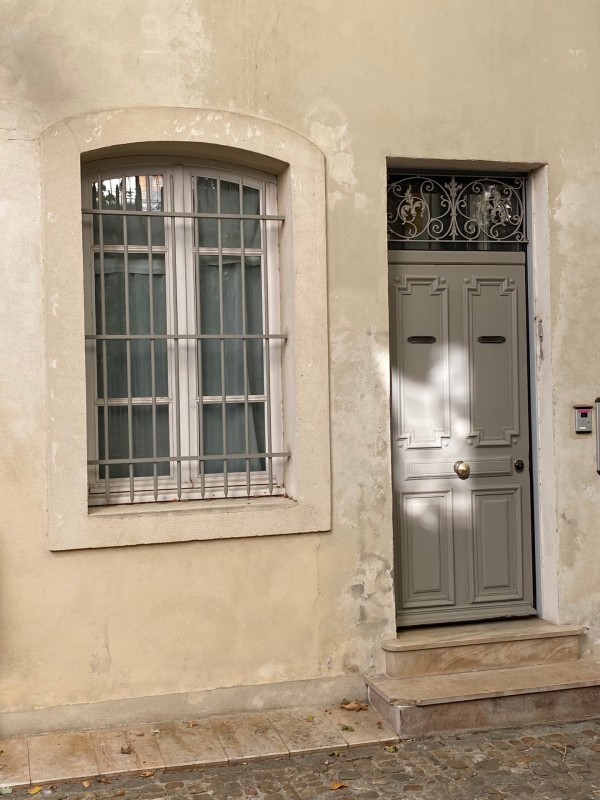 Faire installer une porte blindée de style ancien à Avignon