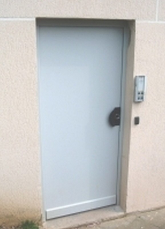 Faire installer une porte blindée technique à Avignon