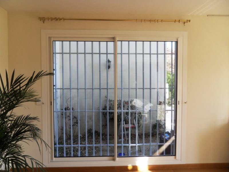 Faire fabriquer et installer des grandes grilles fixes à Avignon dans le Vaucluse