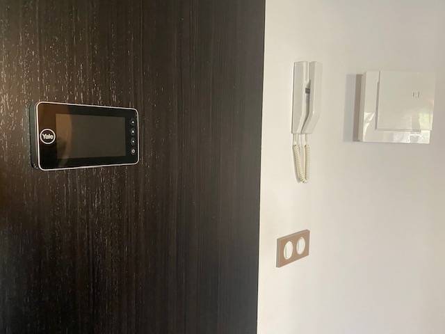 Microviseur numérique pour porte blindée d'appartement  Fichet à Avignon dans le Vaucluse