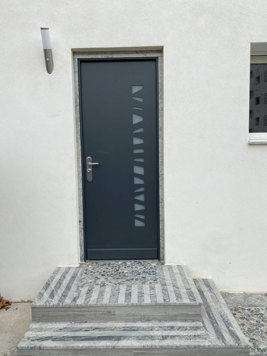 Faire installer une porte blindée à Saint Remy de provence