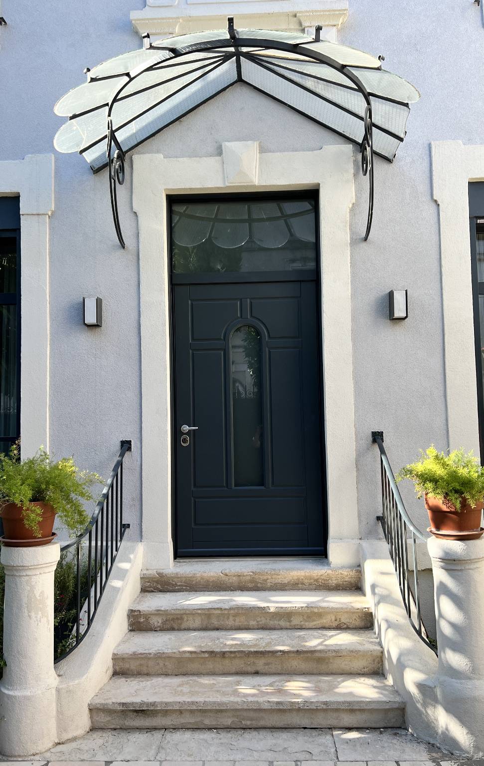 Acheter une porte blindée avec vitrage sur mesure dans le Vaucluse