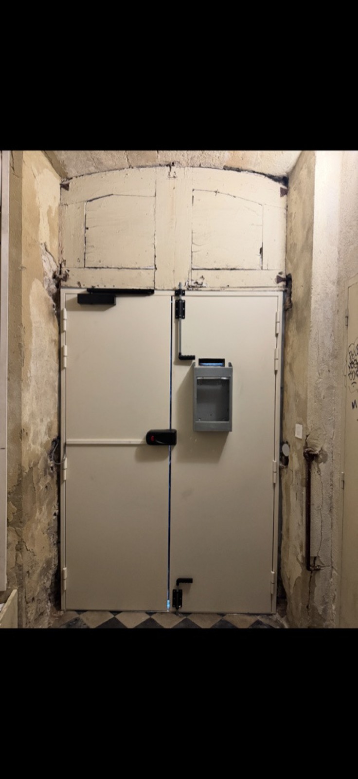 Faire installer un blindage de porte ancienne sur mesures à Avignon