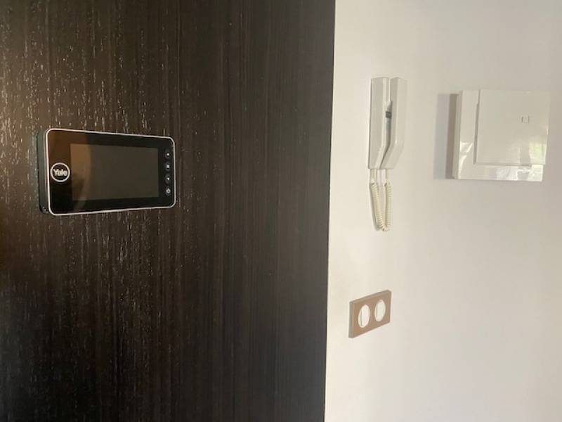 Microviseur numérique pour porte blindée d'appartement  Fichet à Avignon dans le Vaucluse