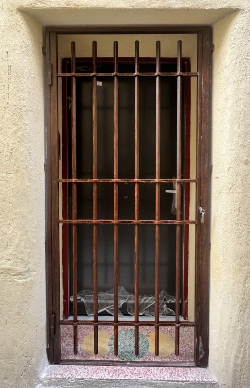 Faire installer une grille de sécurité en fer forgé de style ancien sur mesures à Avignon