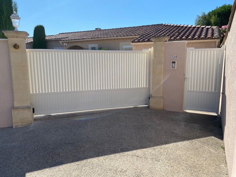 Portail et portillon assortis sur mesures à Avignon dans le Vaucluse